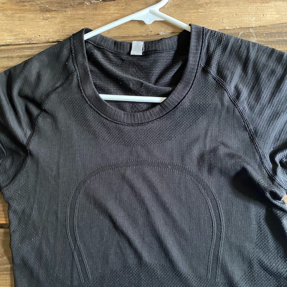 LULULEMON BLACK SWIFTLY TECH SIZE 6
